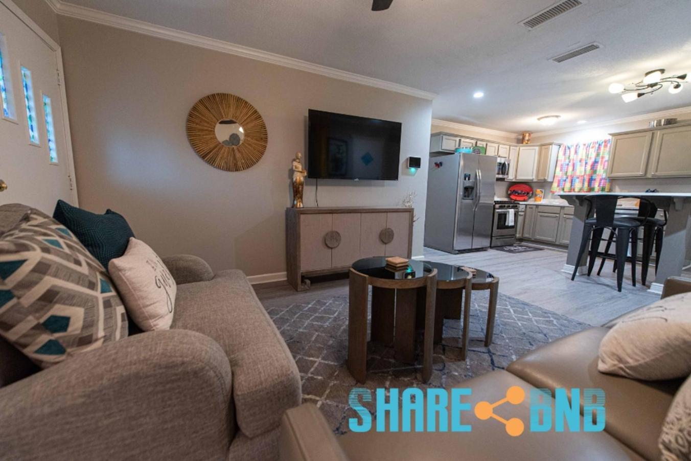 Charming Sherwood Getaway - Comfort & Relaxation ภายนอก รูปภาพ